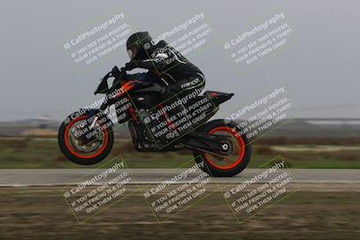 media/Nov-30-2025-TrackDaz (Sun) [[d8b22663df]]/A Group/Session 4 (Wheelie Bump)/